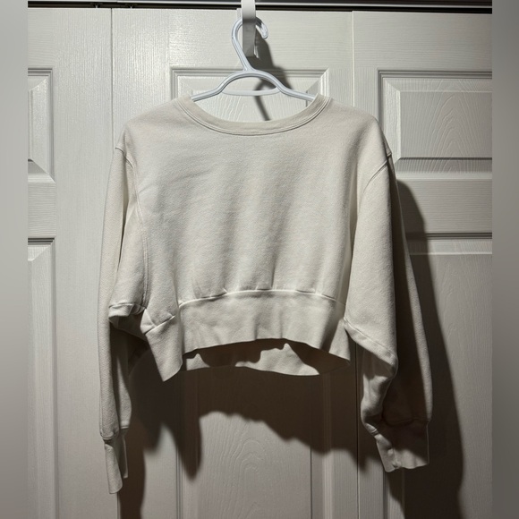 Aritzia TNA Cropped Sweatshirt - Picture 1 of 3